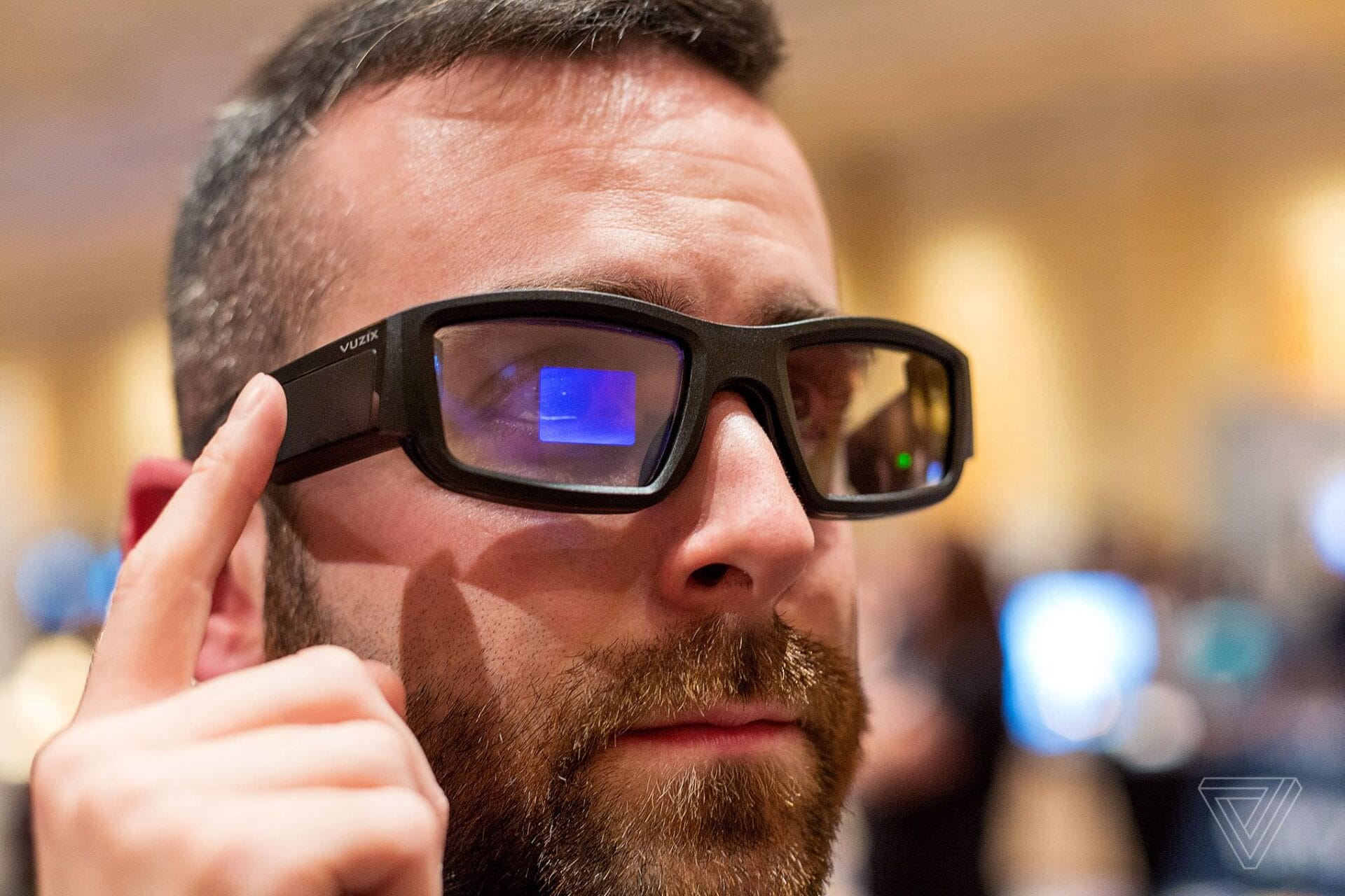 Nuove tecnologie occhiali intelligenti Vuzix con riconoscimento facciale