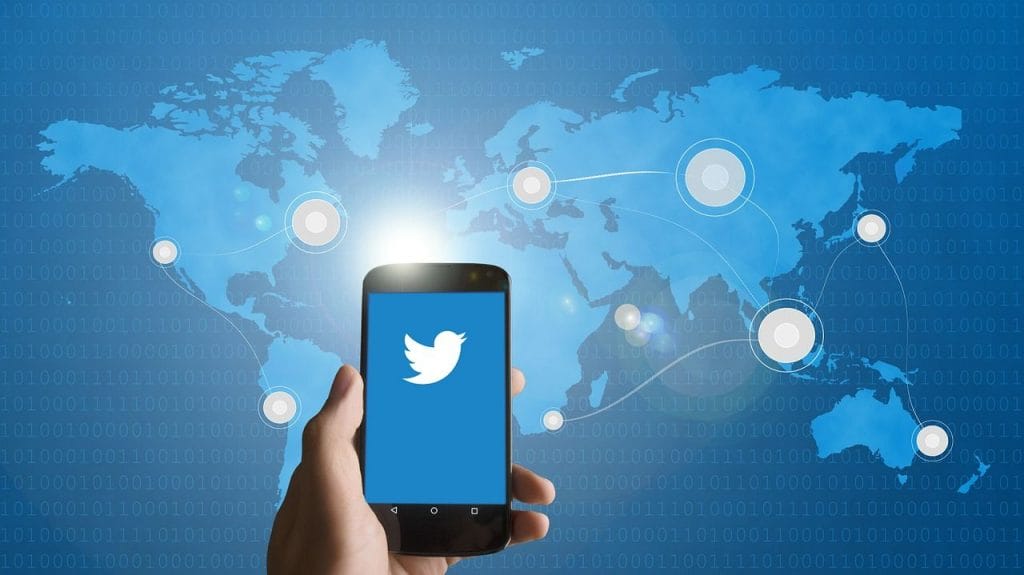 Twitter "Continua nuova discussione"