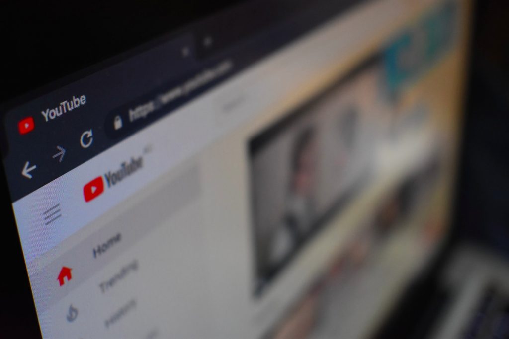 Il software di YouTube per rimuovere i contenuti fuori standard